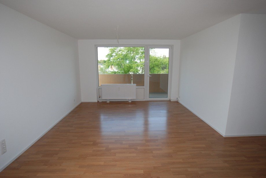 K�hler-Immobilien - Wohnbereich_2 Etagenwohnung Kostheim