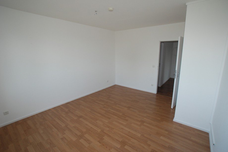 K�hler-Immobilien - Schlafzimmer 1_2 Etagenwohnung Kostheim