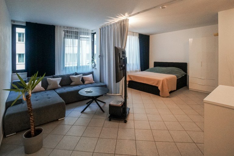 Wohnung Mainz - K�hler Immobilien Mainz Etagenwohnung Begehrte Altstadtlage N�he Uferstra�e in Rheinn�he. Gro�es vermietetes Appartement mit Garagenplatz