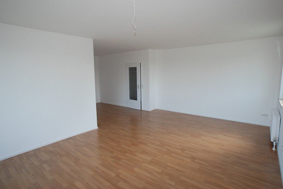 K�hler-Immobilien - Wohnbereich Etagenwohnung Kostheim