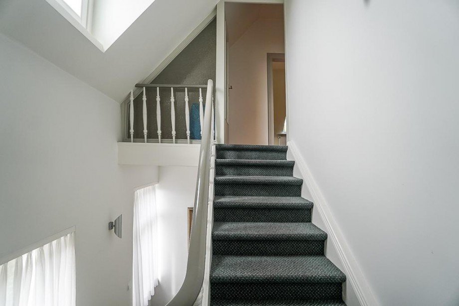 Treppe zum DG Villa Bodenheim