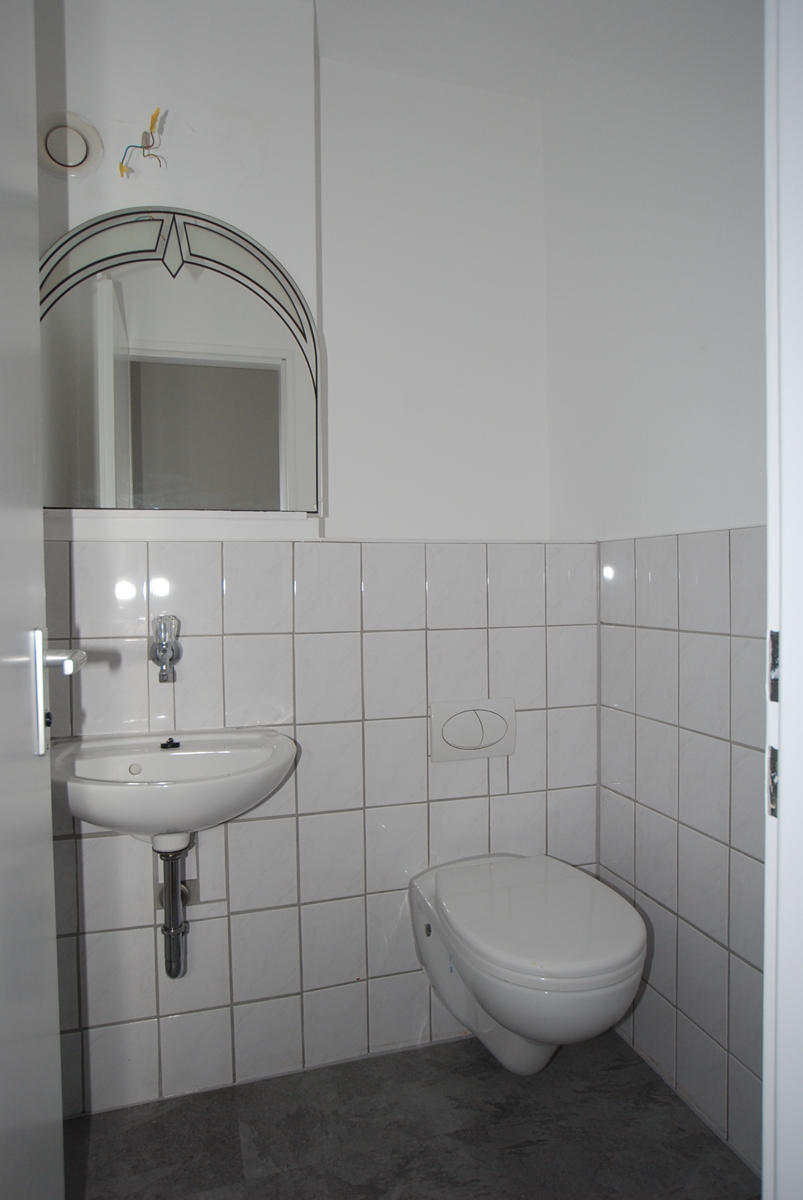 K�hler-Immobilien - G�ste-WC Etagenwohnung Kostheim