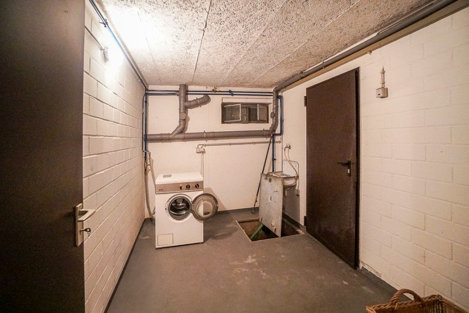 Wasch und Trockenraum K�hler Immobilien GmbH Zweifamilienhaus Todenroth