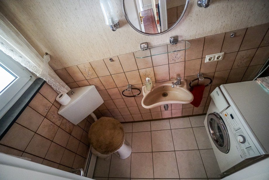 Haupthaus EG WC Einfamilienhaus Mainz / Mainz-Laubenheim