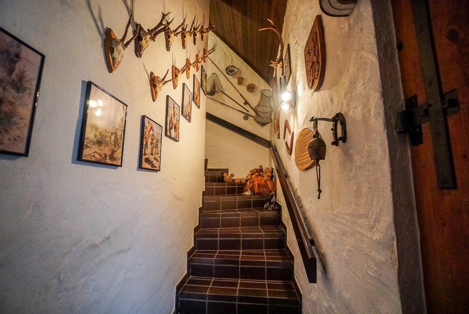 Treppe zur Ferienwohnung K�hler Immobilien GmbH Zweifamilienhaus Todenroth