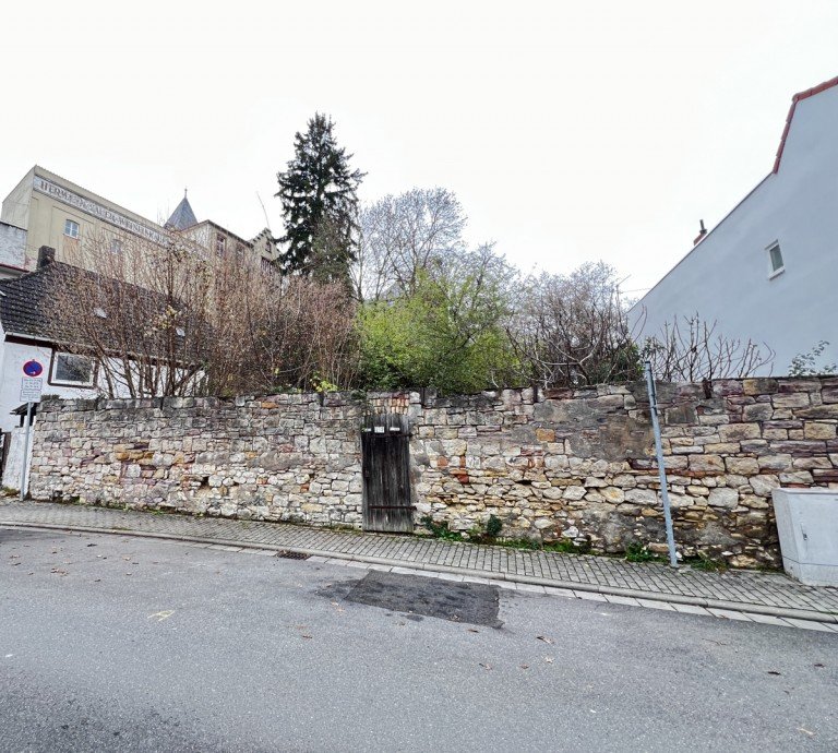 Grundst�ck Oppenheim - K�hler Immobilien Oppenheim Wohngrundst�ck Baugrundst�ck (teilweise mit Hang) mit Entwicklungspotenzial in Oppenheim. Bebaubar nach � 34