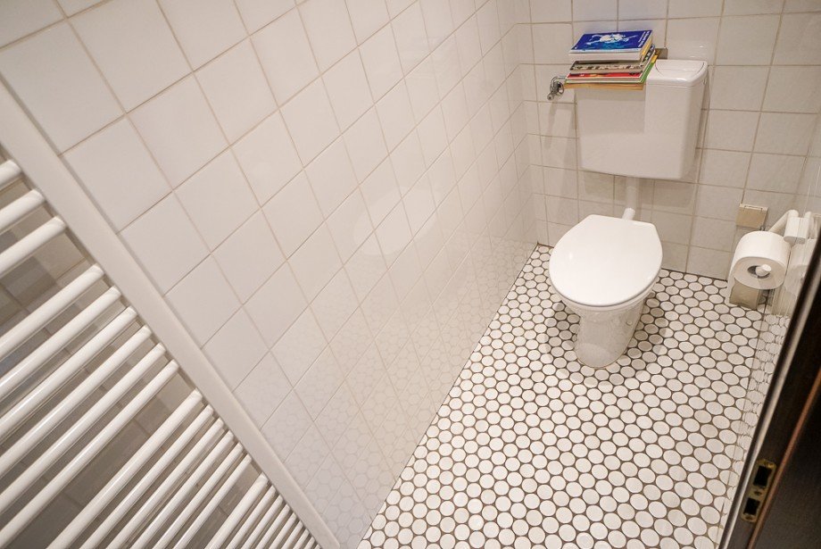 Seperate Toilette Masterbad K�hler Immobilien GmbH Zweifamilienhaus Todenroth