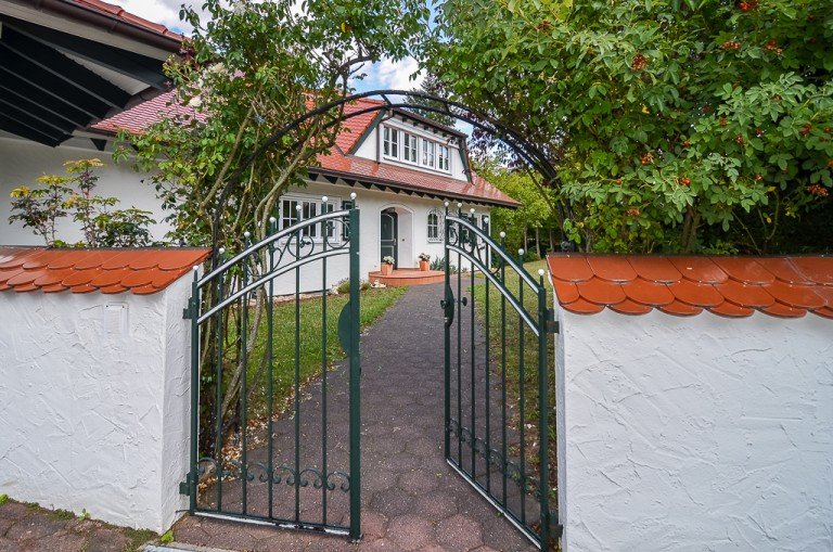 Haus Bad Kreuznach K�hler Immobilien Bad Kreuznach, Bad Kreuznach (Kreis) Villa BAD KREUZNACH: ZAUBERHAFTE VILLA IN DER BEGEHRTEN KUHBERG LAGE NAHE AM WALD UND DEN WEINBERGEN
