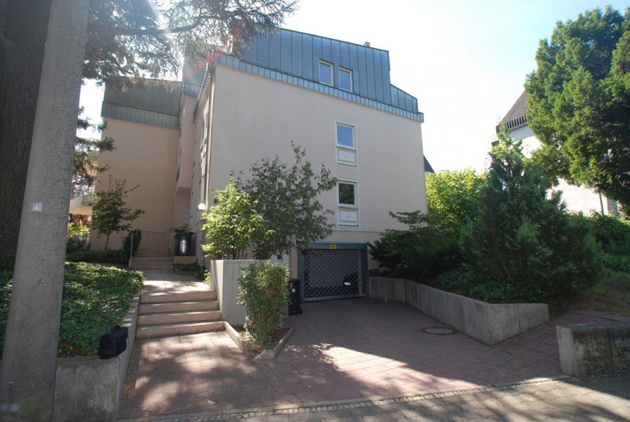 K�hler Immobilien - Hausansicht Erdgeschosswohnung Wiesbaden