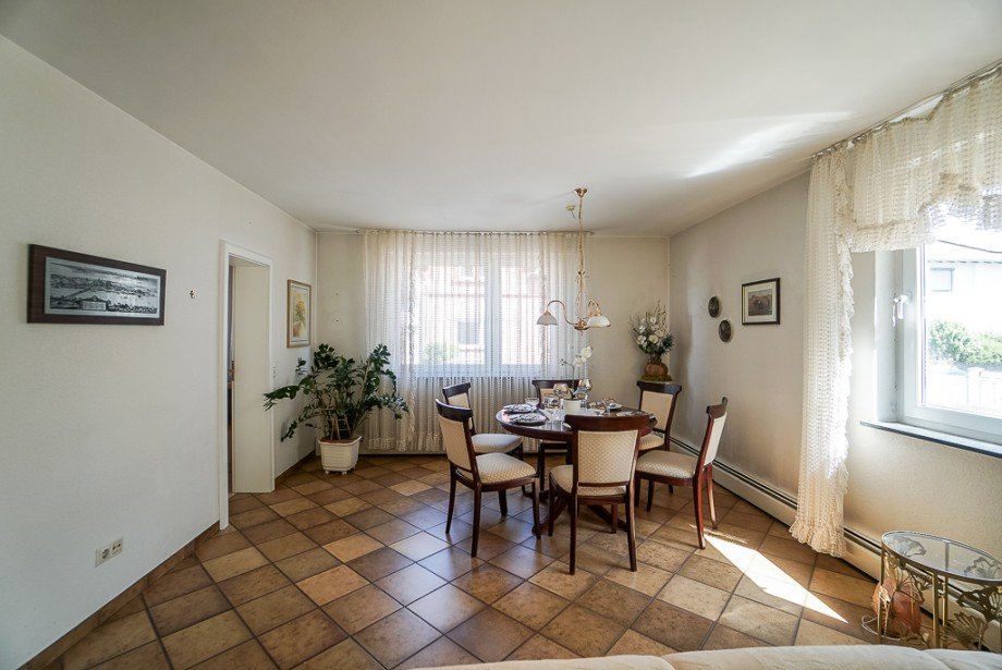 Haupthaus EG Essbereich Einfamilienhaus Mainz / Mainz-Laubenheim