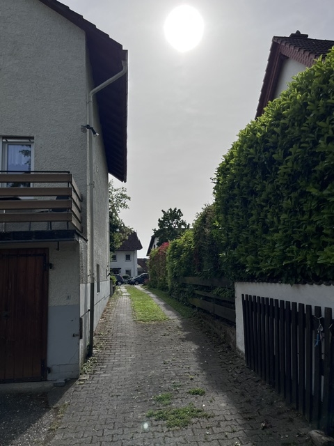 Ausfahrt Wohngrundst�ck Gau Bischofsheim