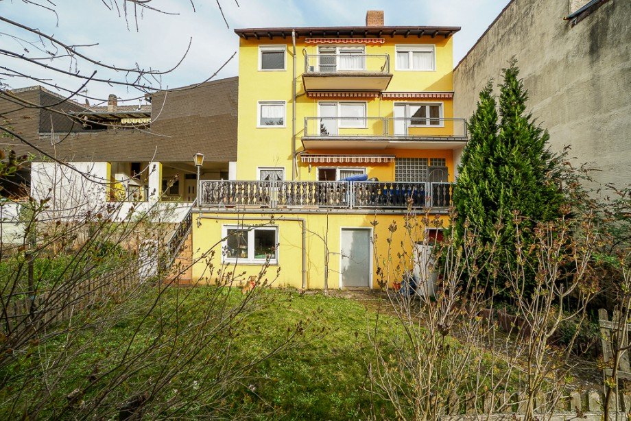 R�ckansicht Einfamilienhaus Nackenheim