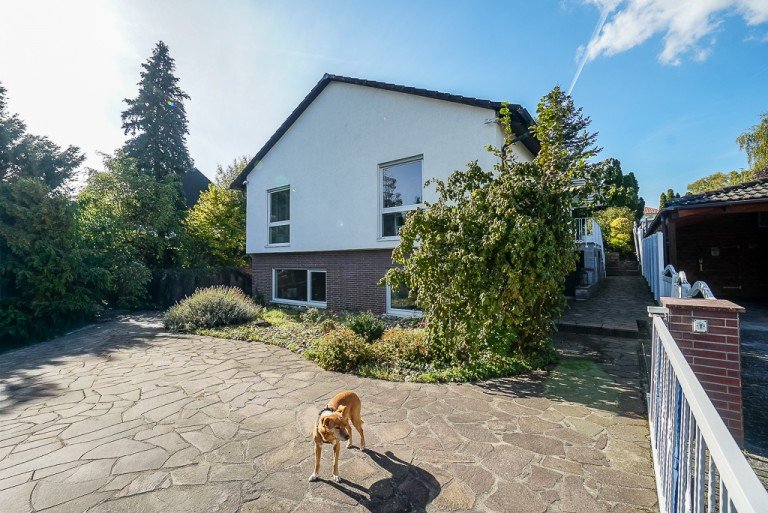 Hauptbild: Freistehendes indivduelles Einfamilienhaus mit gehobener Ausstattung, sch�nen Extras & gro�em Areal